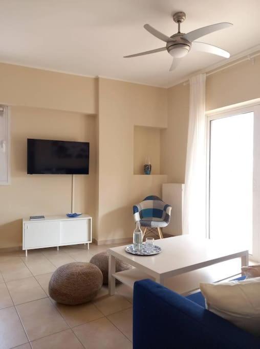 Appartement Blue -Spacious 1Bdr Corner Flat/Balcony/View à Athènes Extérieur photo